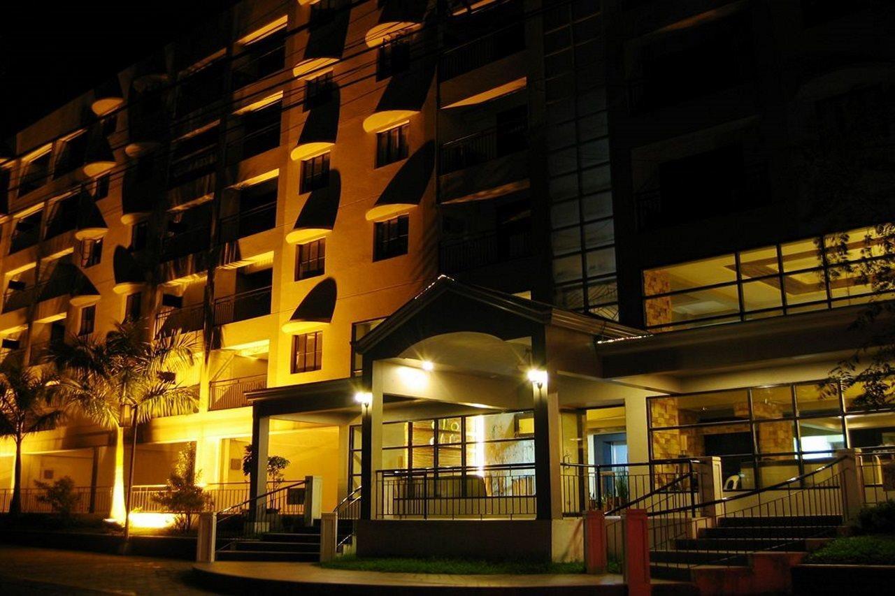 Lancaster Hotel Cebu Lapu-Lapu City Exteriör bild