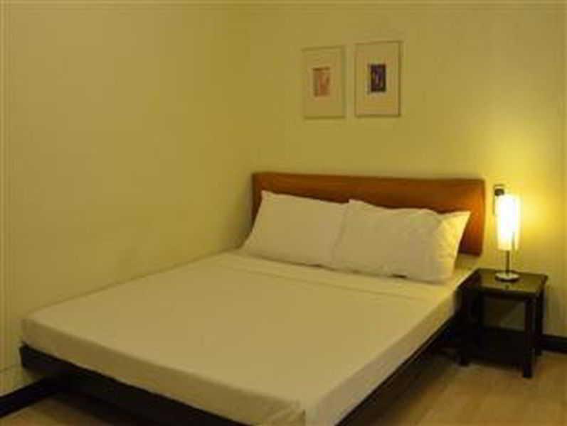 Lancaster Hotel Cebu Lapu-Lapu City Exteriör bild