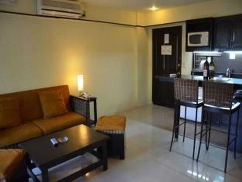 Lancaster Hotel Cebu Lapu-Lapu City Exteriör bild